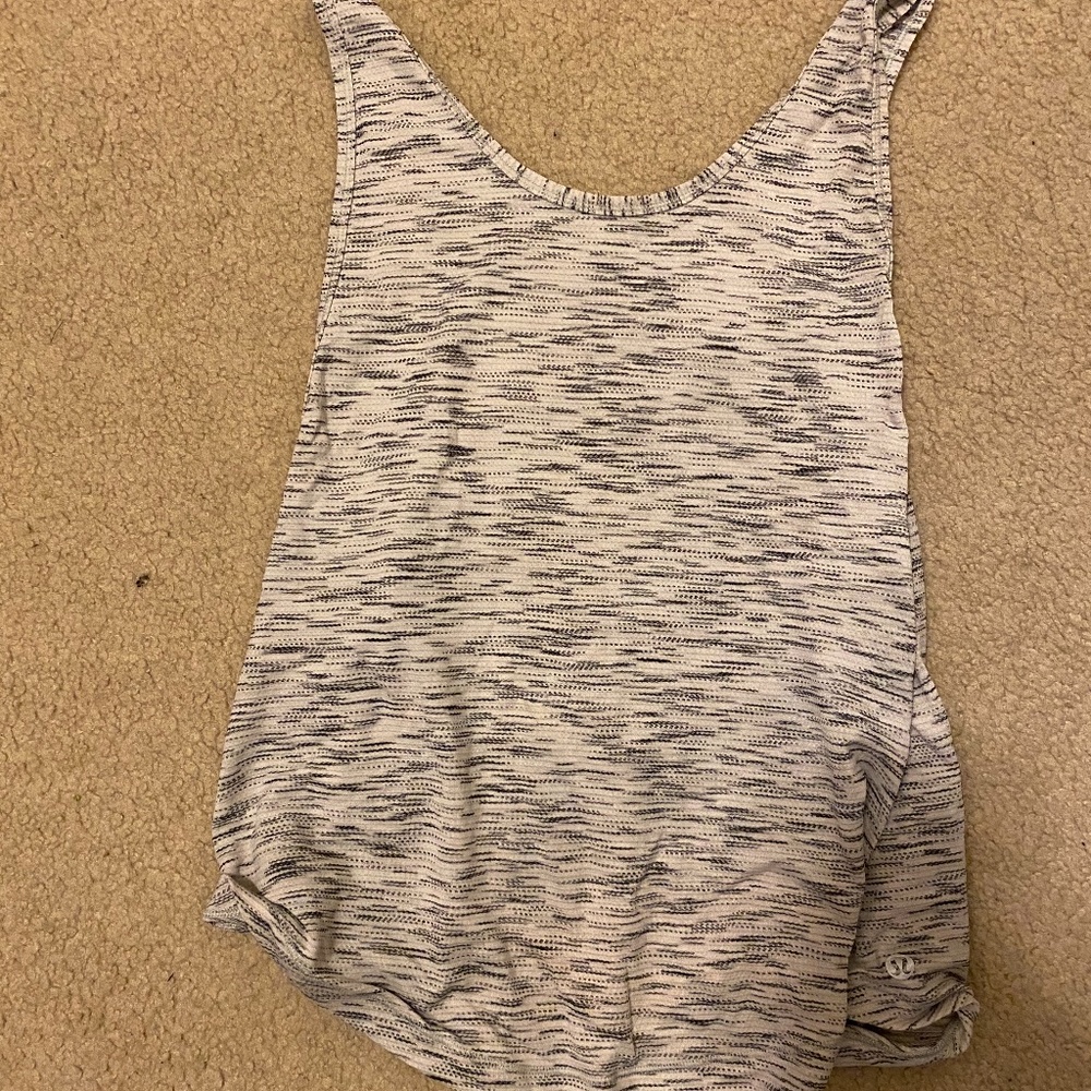 Lululemon tank top size 10